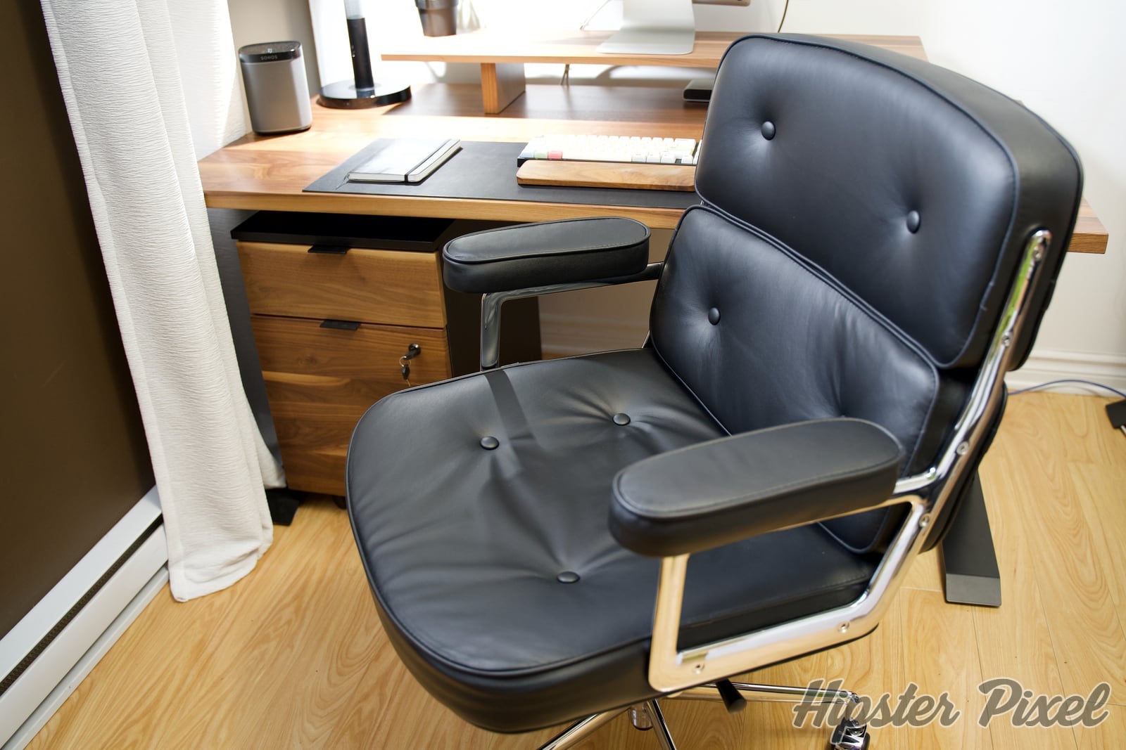 Eames Executive Chair a Mid Century Modern Computer Chair Review