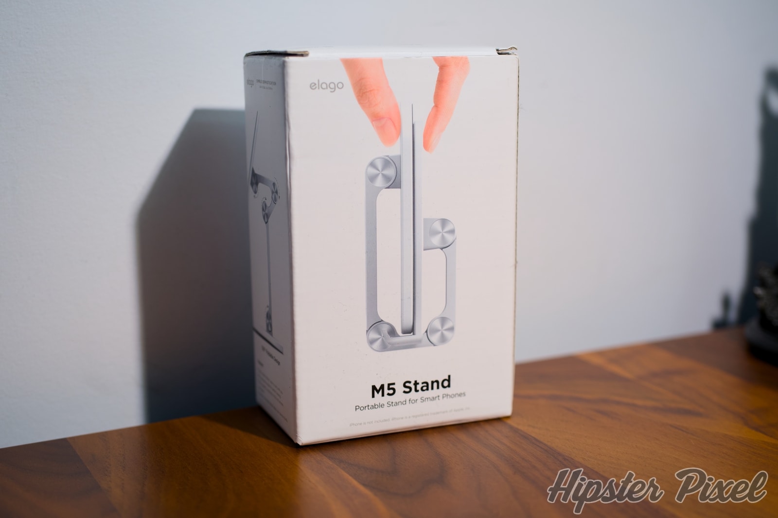 Elago M5 Stand, Minimalist Phone Stand Done Right [Review]