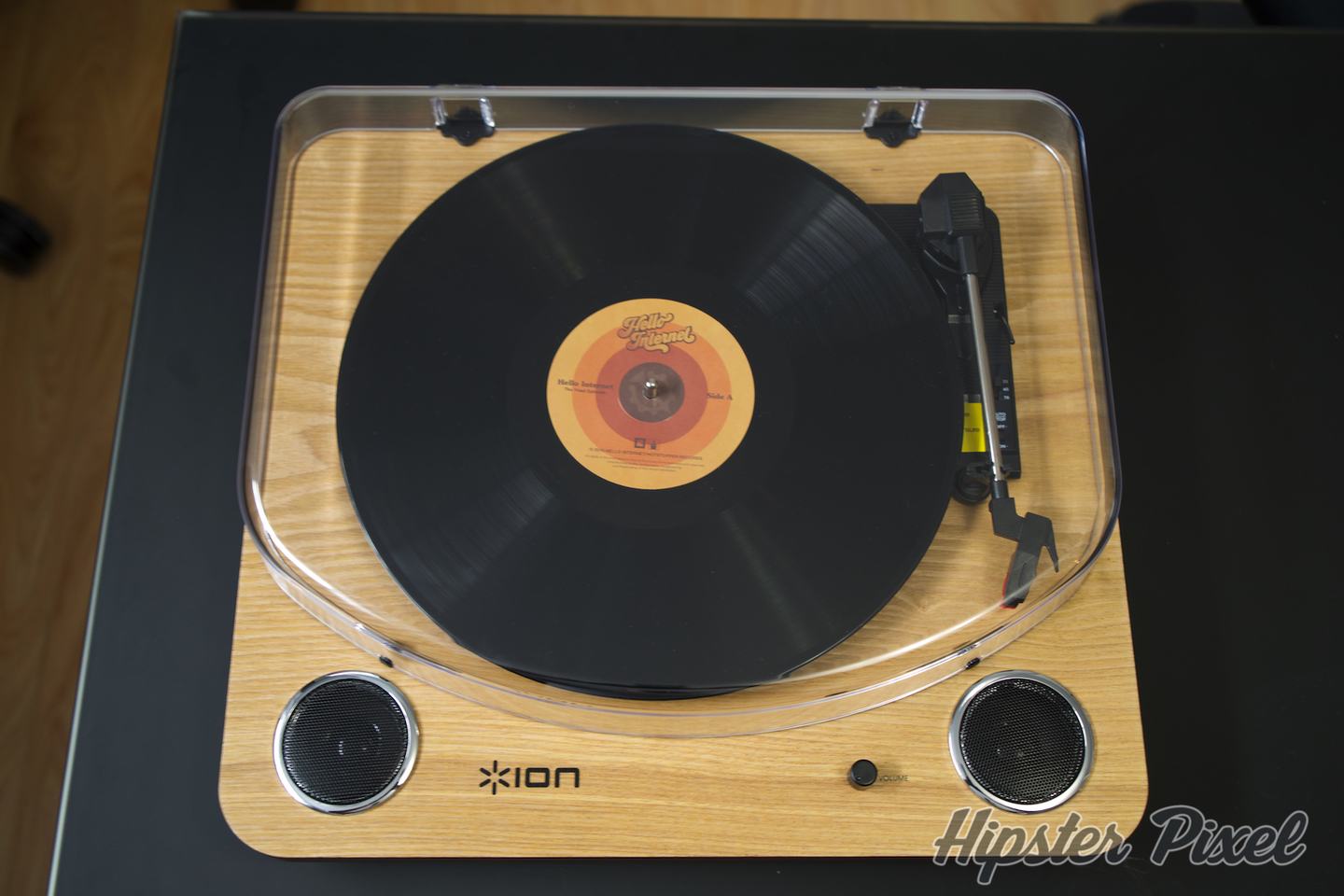 ION AUDIO MAX LP Black スピーカー搭載USBレコードプレーヤーターン