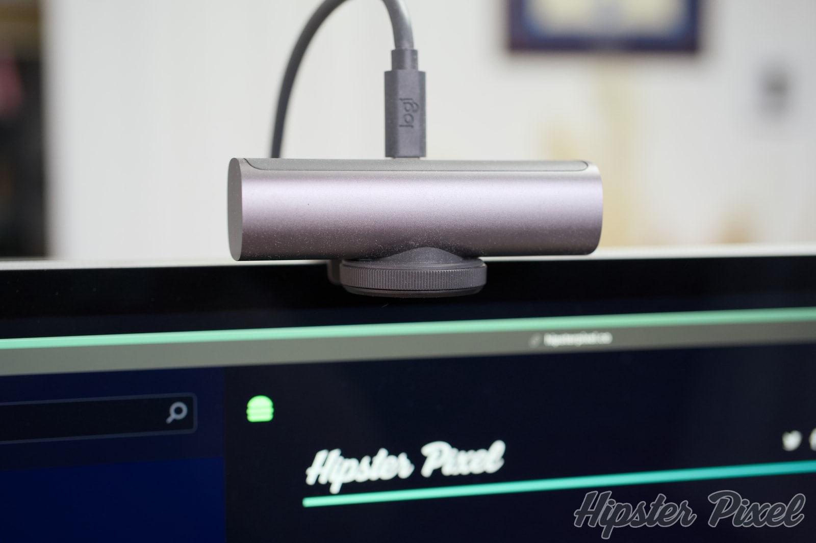 Desk View, an unsung hero