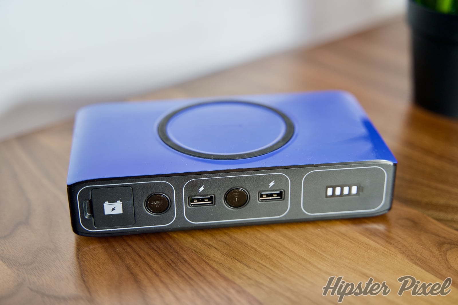 Mophie Powerstation Go, a Phone or a Car? No Problem! [Review]