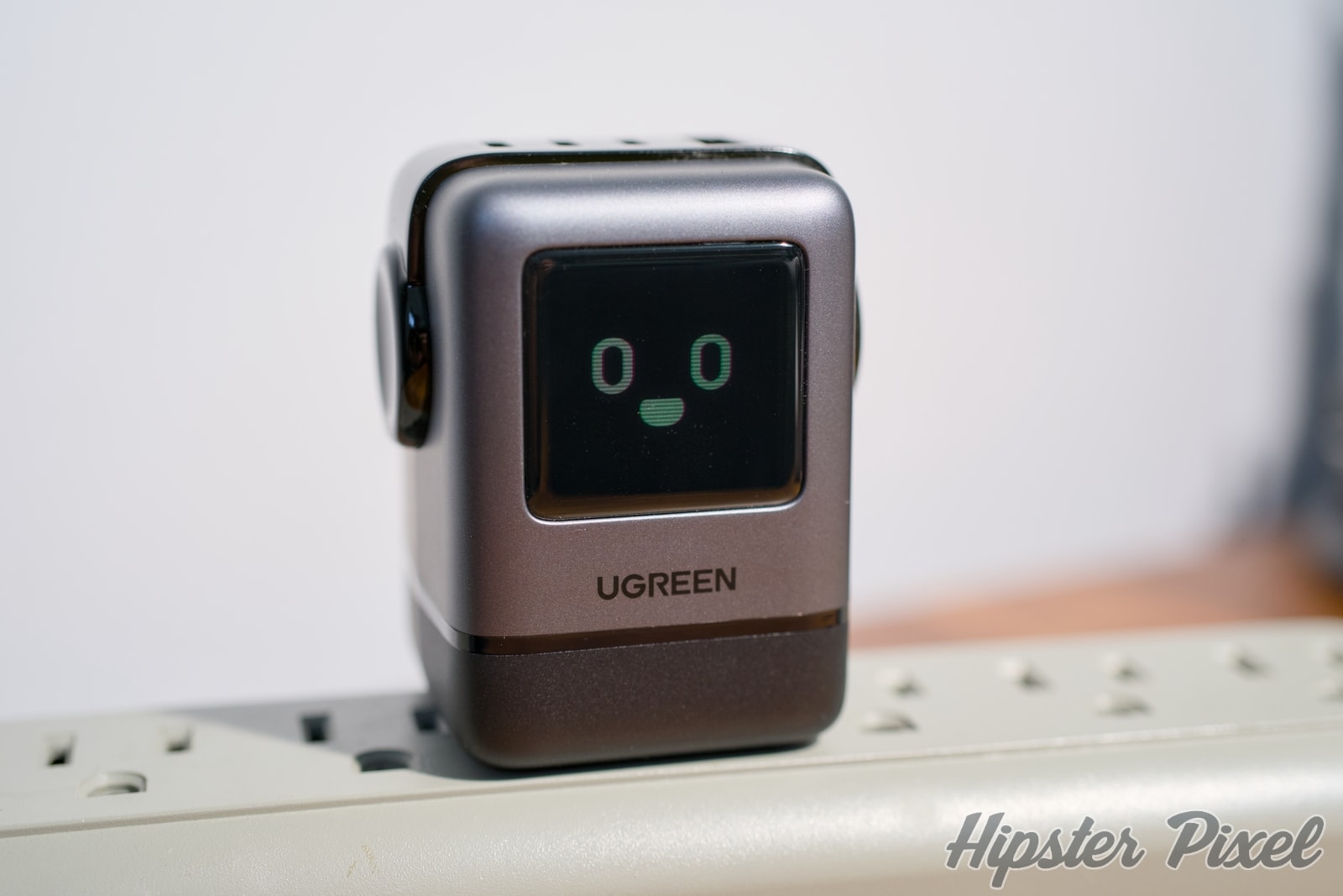 UGREEN Uno RG, Charming Design Meets Charging Power [Review]